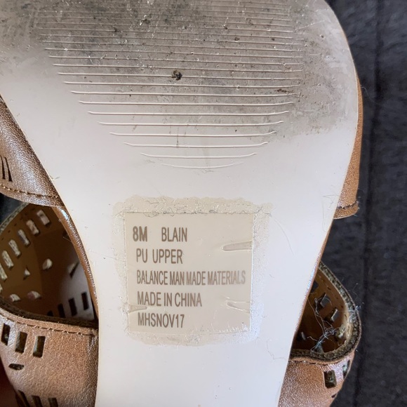 Blain Laser Cut Shootie Heel brown 3 1/4 heel 8 M - Picture 7 of 8